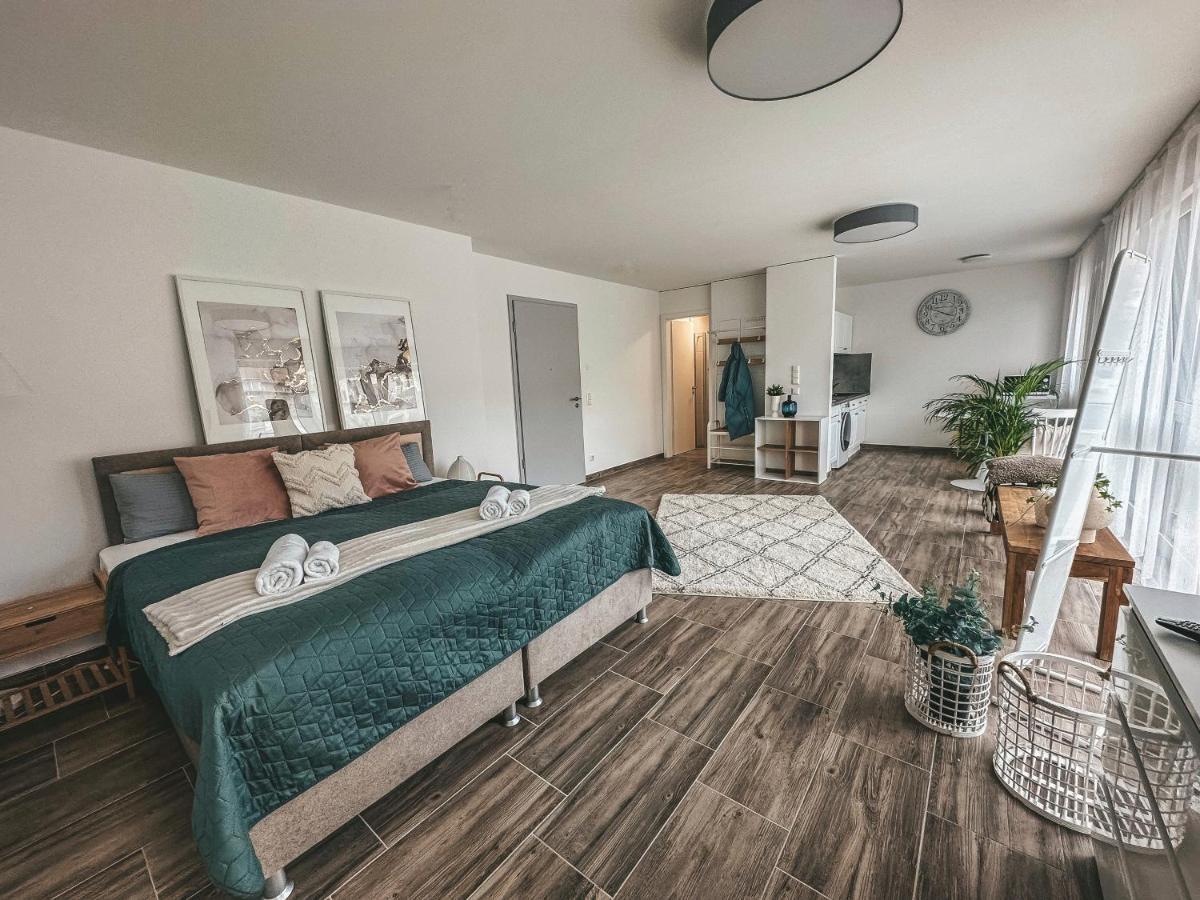 Sali Homes Elegant And Stylish Retreat In Heart Of Bayreuth, Close To River Exterior foto